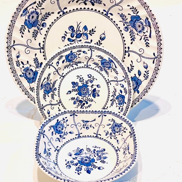 Indies, Johnson Brothers, made in England, two dinner, 2 bread plates and 2 square cereal bowls, sold as sets or individually. Mid century