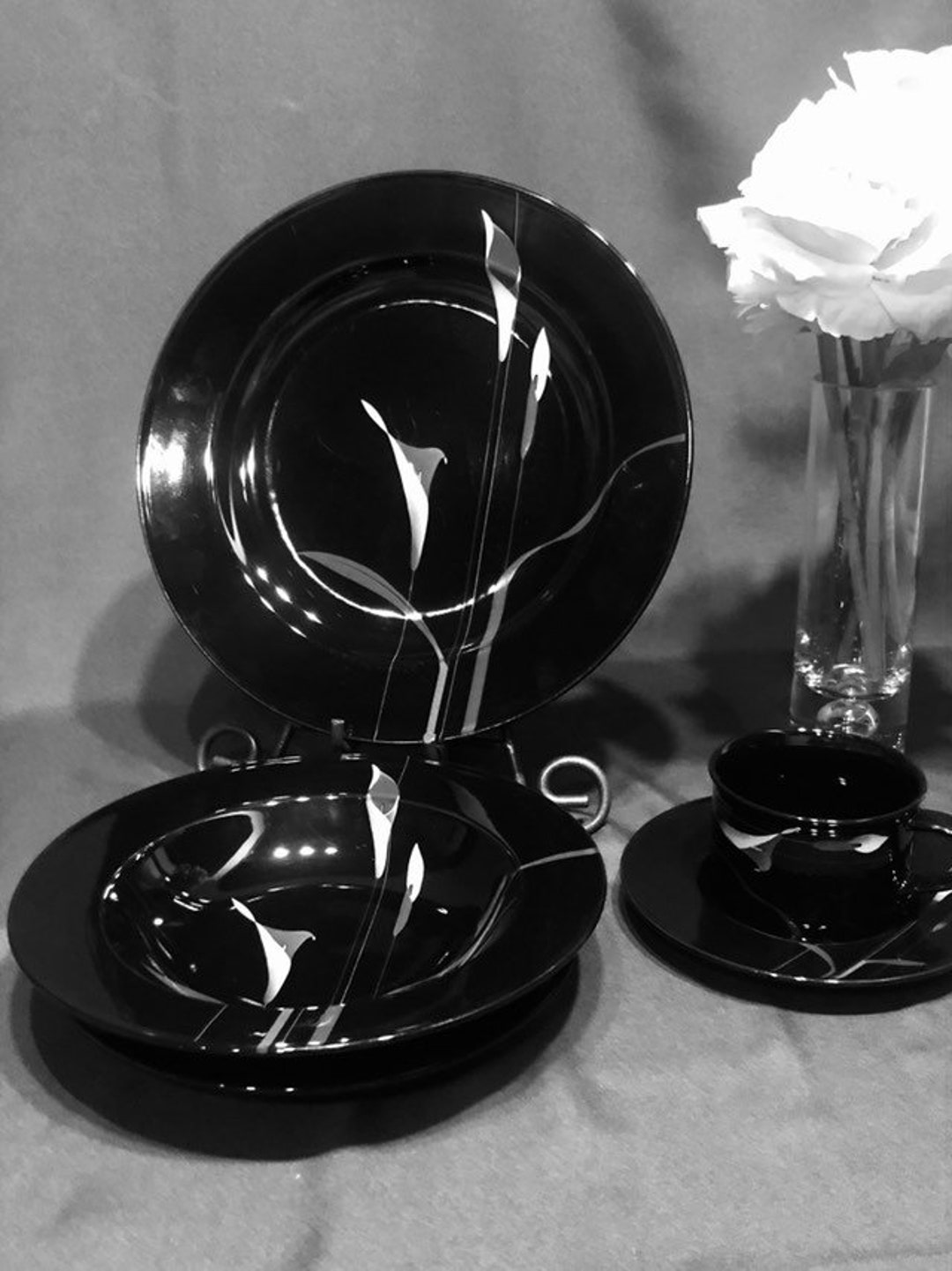 Mikasa, Galleria, Opus Black, White Calla Lily's, Vintage Oven