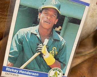 1984 Rickey Henderson # 447 Fleer Collectible Baseball Card