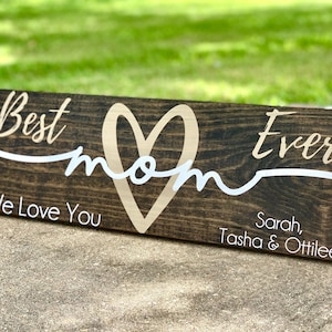 Mom We Love You Sign with Kids Names, Personalized Mom Sign, Mom Gift from Kids, New Mom Gift, Mothers Day Gift, Mom Gift, Gift for Mom Idea