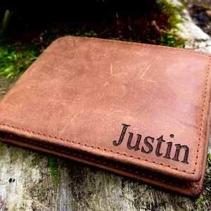 Personalizado grabado personalizado cuero genuino Bifold Mens Wallet Leather Billfold Wallet Men, Regalo de aniversario, Regalo del Día del Padre, Regalo de chico