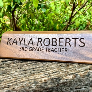 Desk Name Plate, Custom Name Sign, Personalized Wood Desk Name, Customized Walnut Desk Name, Executive Personalized Desk Name Plate Wooden afbeelding 2