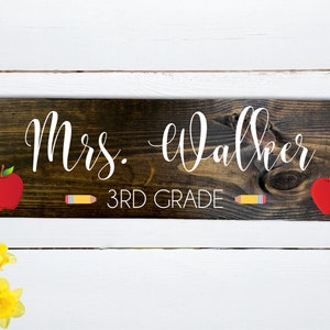 Teacher Name Sign, Custom Name Sign, Teacher Gift, Last Name Sign, Personalized Wood Sign, Classroom Sign, Classroom Decor,Wood Teacher Sign