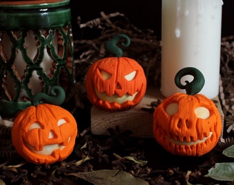 Halloween pumpkins!! glow in the dark, handmade decoration figurines