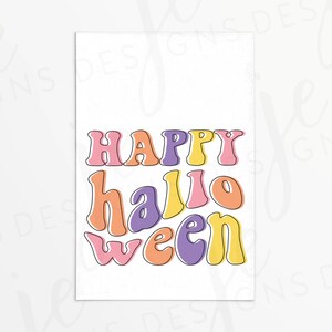 Puede incluir: Una tarjeta rectangular blanca con las palabras "HAPPY HALLOWEEN" en letras grandes y coloridas. Las letras están delineadas en negro y rellenas de rosa, naranja, amarillo y morado.