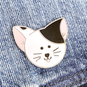 Cute Cat Face Brooch – Minimalist Handmade Pin for Cat Lovers – Fun and Stylish Accessory