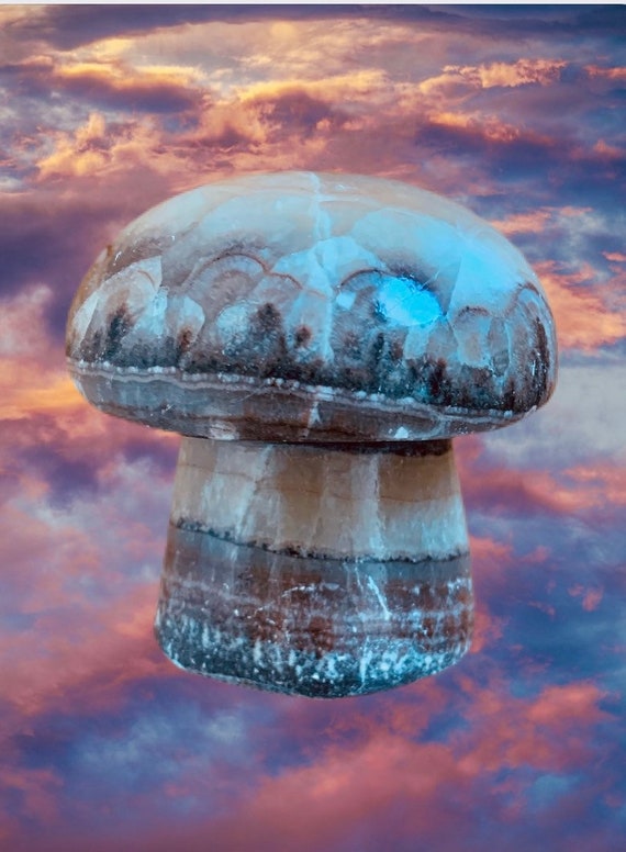 Vintage Agate mushroom sculpture