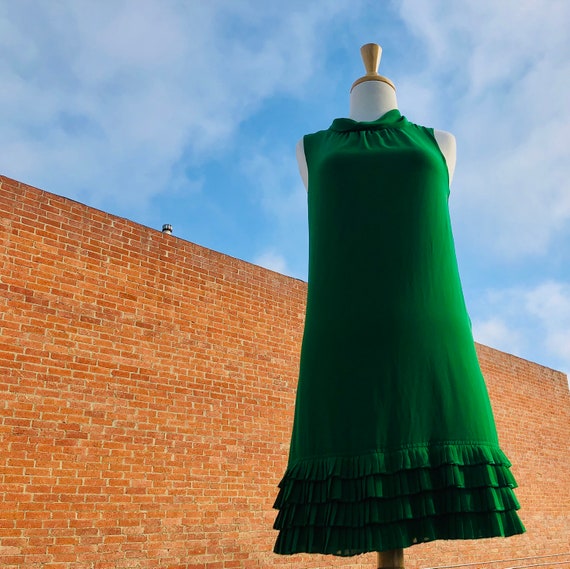 Vintage kelly green ruffle dress