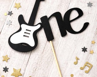 Decorazione per torta a forma di chitarra, decorazione per torta a forma di chitarra, nato per il rock, primo compleanno rock n roll, festa rock, decorazioni per compleanno a forma di chitarra