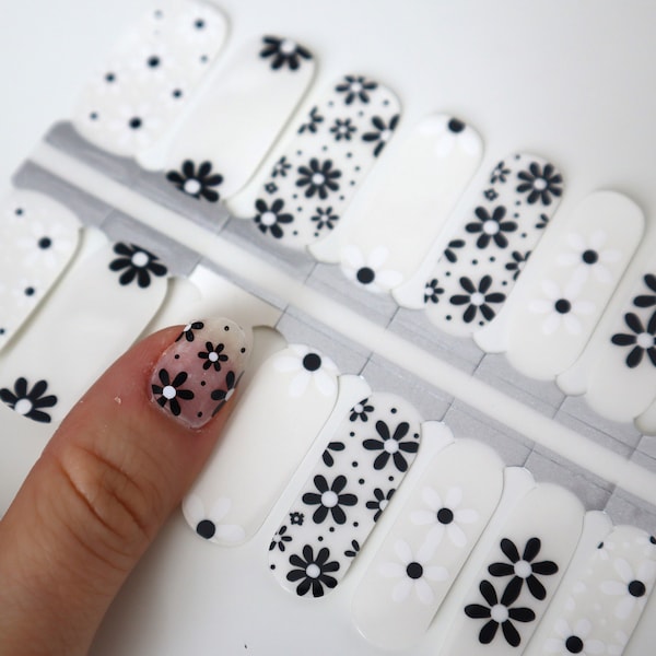 Nail Wraps Nail Decal Nail Stickers Nail Strips Nail Art Press On Party Favor - White Black Daisy Flowers Clear Overlay Negative Space