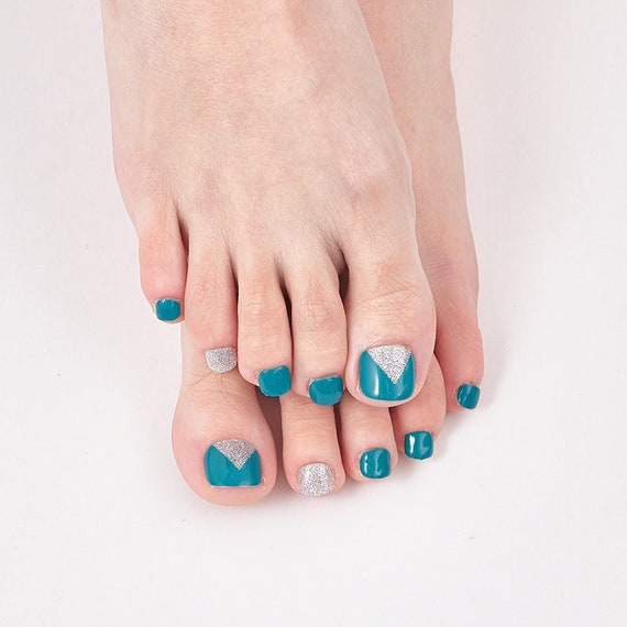sparkly toe nail designs