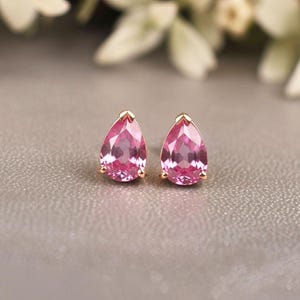 Pendientes de zafiro rosa, pendientes de zafiro rosa talla pera, pendientes para uso diario, joyería nupcial, regalos de aniversario de boda para madre e hija.
