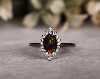 Anello di fidanzamento con opale nero – Art Déco Halo, argento rodiato nero