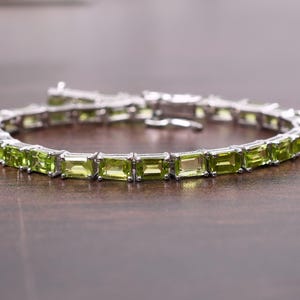 Unique Peridot Bracelet Women Anniversary Gift Peridot Octagon Tennis Bracelet Birthstone Jewelry Bridal Chain Bracelet Birthday gift forher