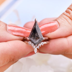 Kite Salt and Pepper Diamond Engagement Ring with Black Diamond – 14k Gold Bridal Set
