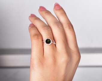 Anillo de compromiso con halo de ópalo negro – Oro rosa de 14 quilates, redondo, 7,0 mm