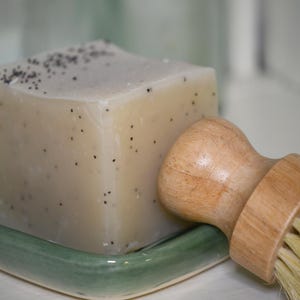 Keramik quadratische Seifenschale für Bad oder Küche, optional Seife und Bürste