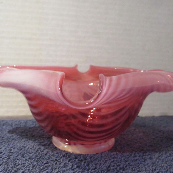 Vintage Fenton Cranberry Opalescent Bottom of Fairy Lamp. No known defects. Approx. size is 5" across top and 2 1/2" tall. Fairylamp