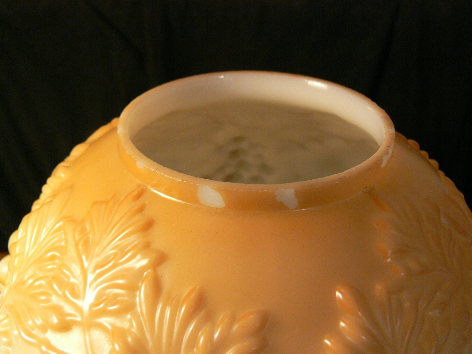 Vintage GWTW 10 in Hand Painted Glass Ball Oil Lamp Globe Shade Grapes