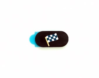 Copertura webcam di Funsylab per la tua privacy digitale, accessori per laptop / tablet colorati e divertenti / bandiera da corsa / mini
