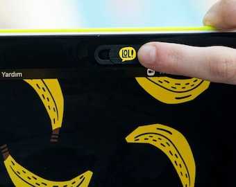 Osłona kamery internetowej firmy Funsylab dla Twojej prywatności cyfrowej, kolorowe i zabawne akcesoria do laptopów/tabletów | Lol | Mini