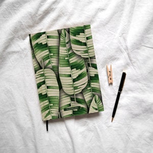 Sustainable notebook/diary/journal/writing pad/notebook/writing pad A5 made of grass paper - Jana Tropical Pattern - Banana