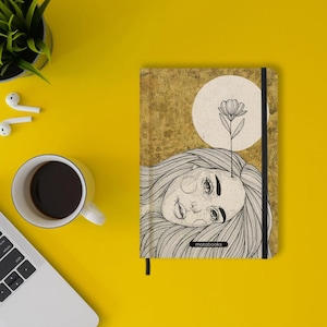 Libreta/diario/bloc de notas A5 sostenible de papel de hierba dulce – Nari Color: Dorado Amanecer