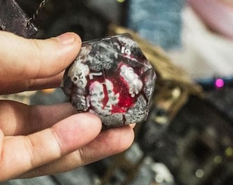 d20 Chonk dice - gigant dice - 44mm diorama - Vampire blood - D&D dices - Tabletop game - Board Game - RPG - Roleplaying