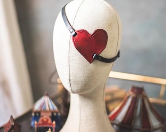 Parche de cuero con forma de corazón rojo: Parche gótico para cosplay steampunk