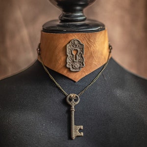Leather steampunk choker necklace rust vintage retro neck corset