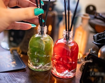 Skull reed diffuser - home decor - halloween aroma - skull glass bottle vintage halloween decoration dark gifts