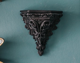 Vintage Black Victorian corbel for wall decoration Shelf Candle Holder Steampunk bookend Gold Resin vintage halloween decoration