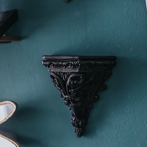 Vintage Black Victorian corbel for wall decoration Shelf Candle Holder Steampunk bookend Gold Resin vintage halloween decoration image 5
