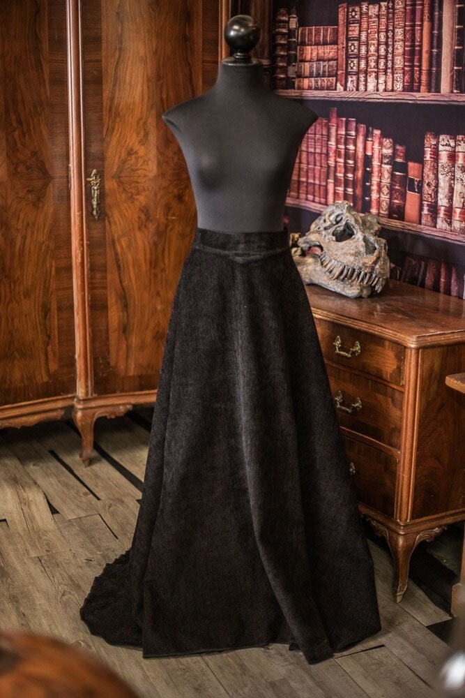 Victorian Velvet Skirt Tapestry Fabric Vintage Skirt in black inspired historical