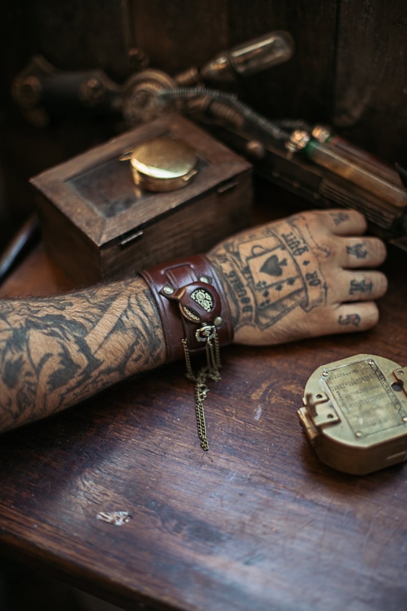 Montre en cuir pour homme, montre de poche steampunk, montre-bracelet en cuir, manchette en cuir marron, manchette de montre, bracelet en cuir, montre en cuir image 1