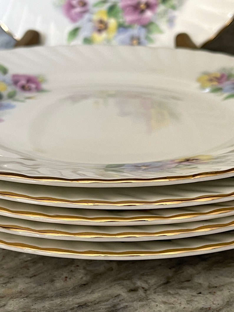 Elizabethan Fine China Plates Pansies rare Pattern Etsy