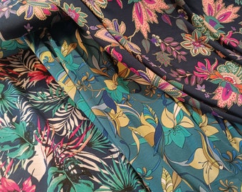 Viskose-Jersey mit Blumen und Blätter, 3 Designs, Sommerstoff für Kleider - 0,5 mtr