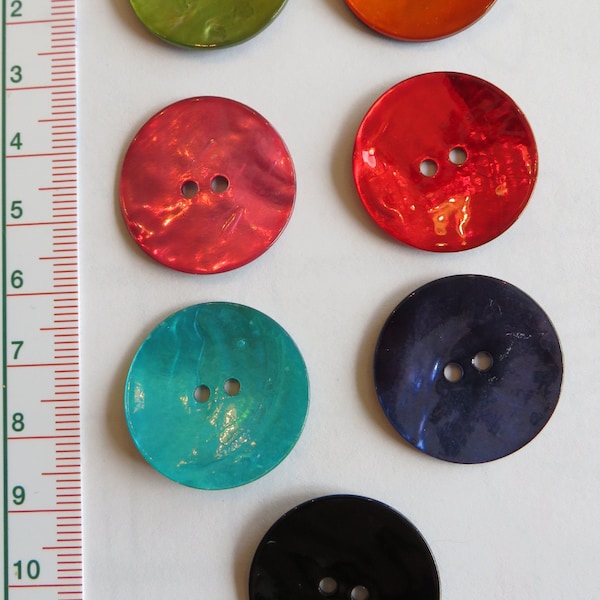 Knöpfe von JIM KNOPF, Agoya (Perlmutt), Durchmesser 2,5 cm (40") in 7 Farben, wunderschön glänzend - 1 Stück