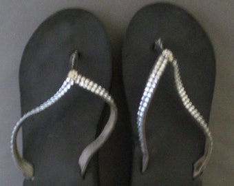 yellow box flip flops size 9