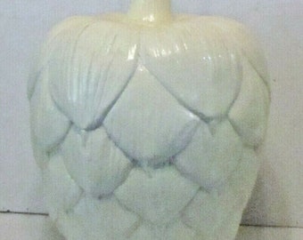Mid-Century Modern Large Sculptural White Artichoke Table Lamp, 1960&#39;s