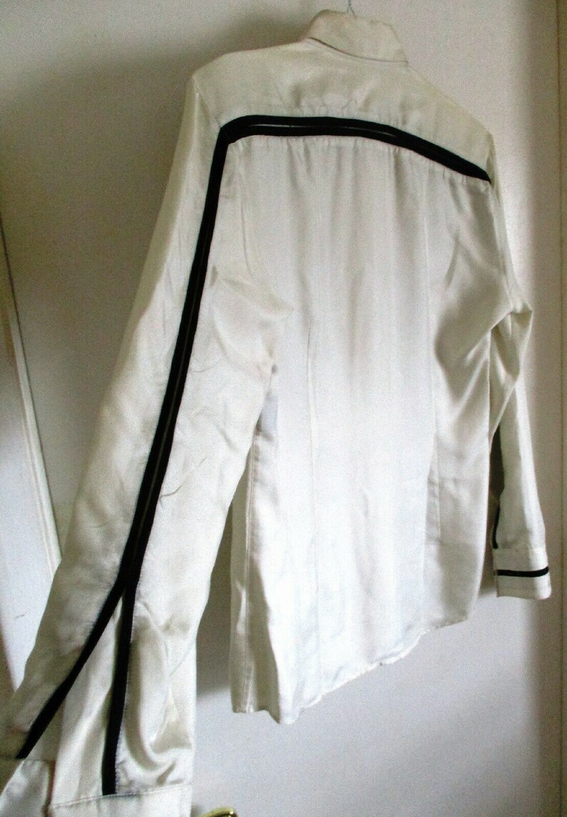 Gianni Versace Men/'s Long Sleeve Silk Pleated White with Black Stripes Size M-48