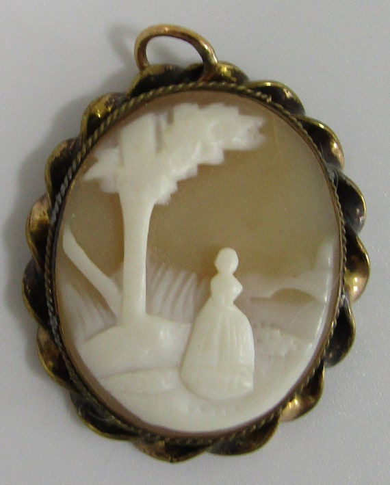 Antique Gold Filled Framed Carved Shell Cameo Pend