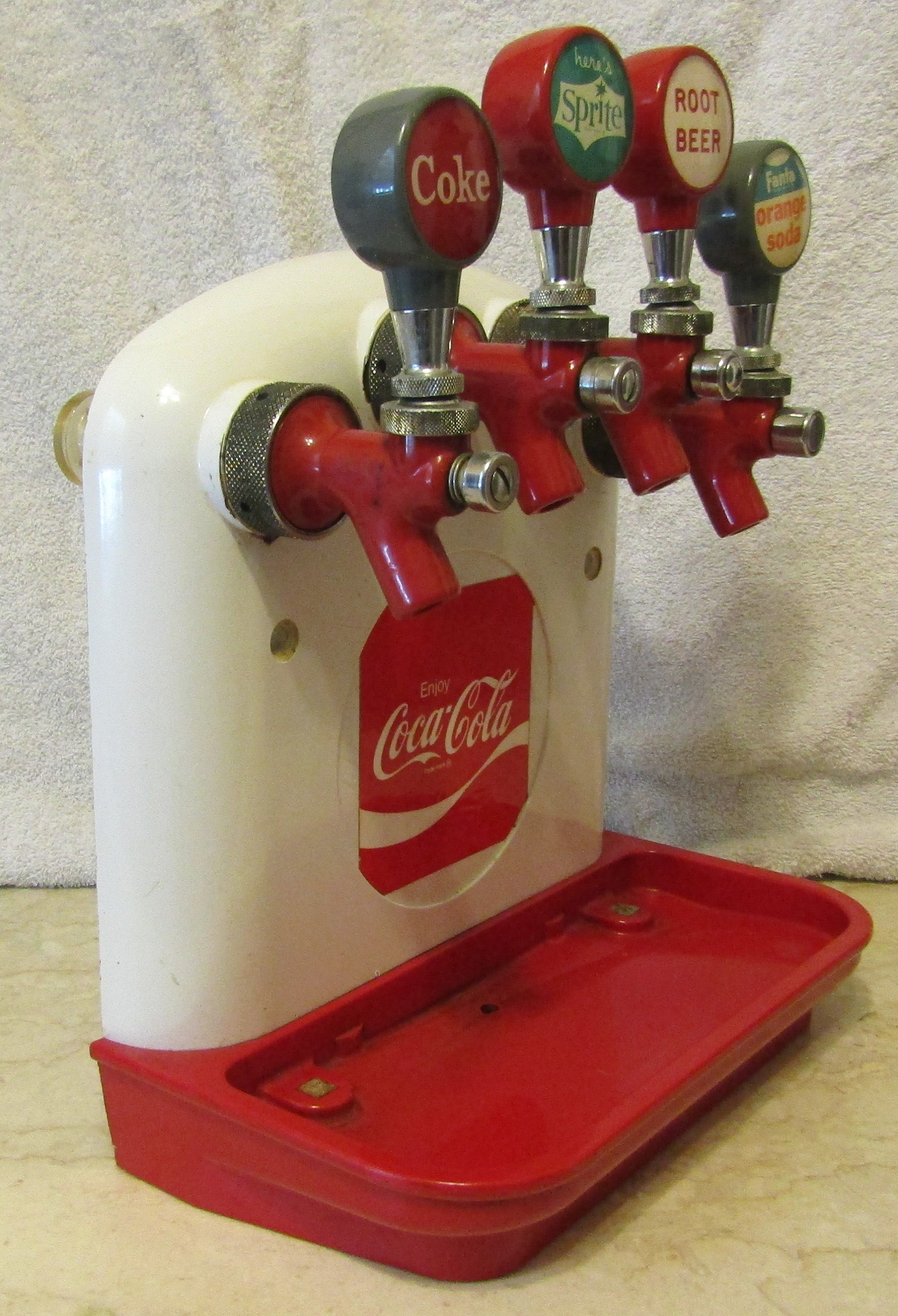 1950er Coca-Cola Cornelius Grabstein 4-Tap Spender Sodafontäne
