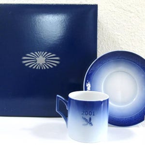 2001 Royal Copenhagen Watching the Birds Boxed Cup and Saucer Set