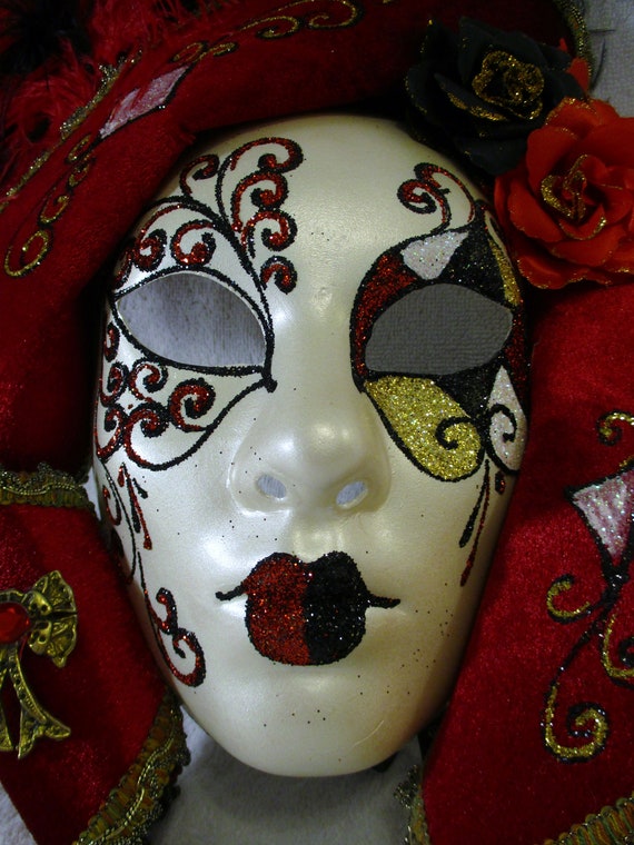 Large La Maschera Del Galeone Red and Black Feathered Wall Mask - Etsy