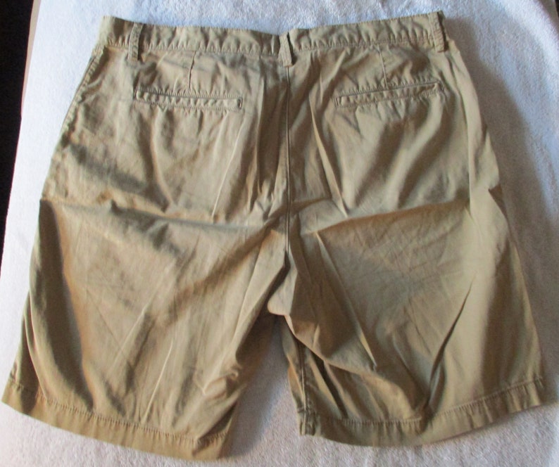 Men/'s Penguin by Munsingwear Tan Cotton Shorts Size 36