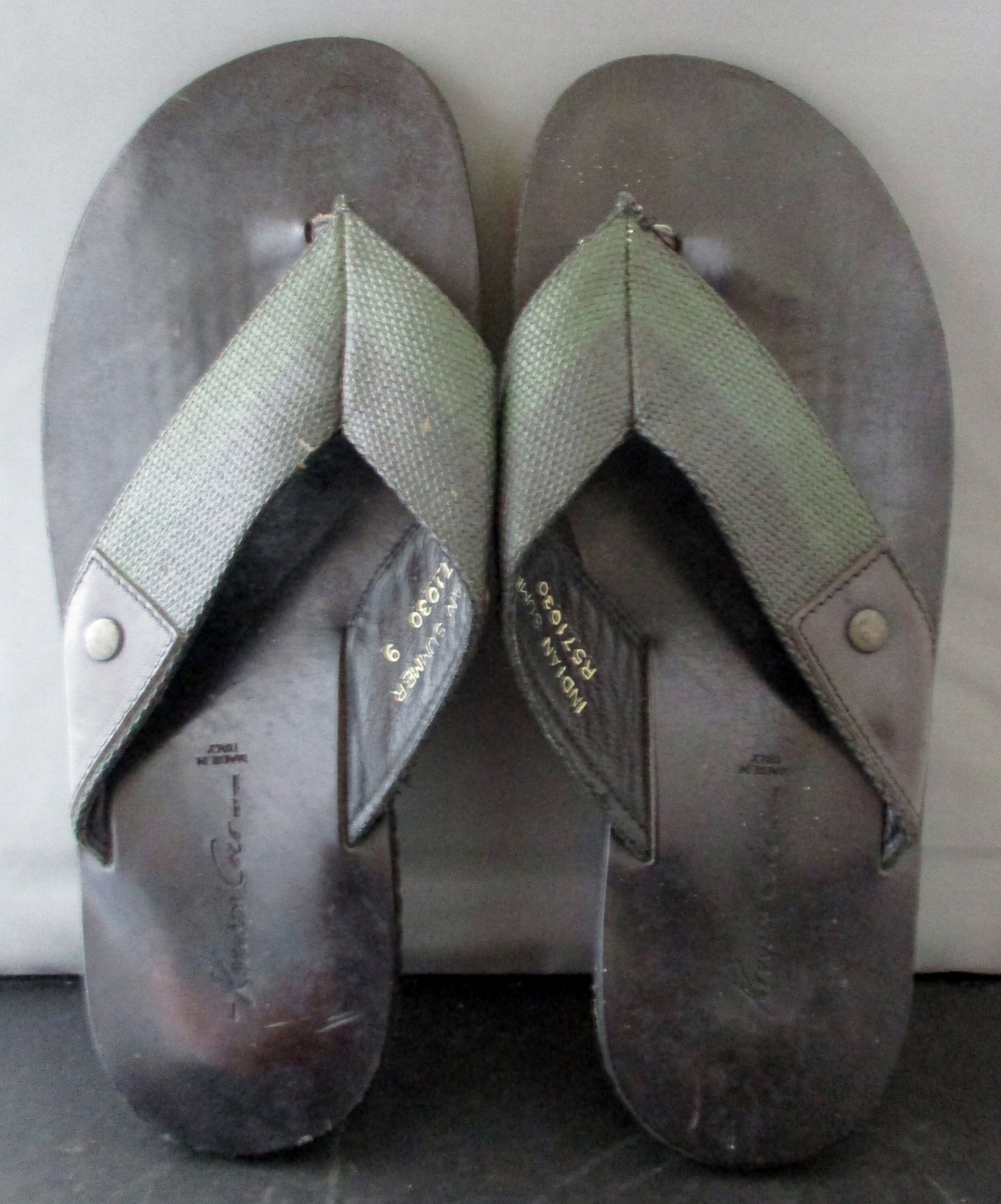 kenneth cole men's leather flip flops