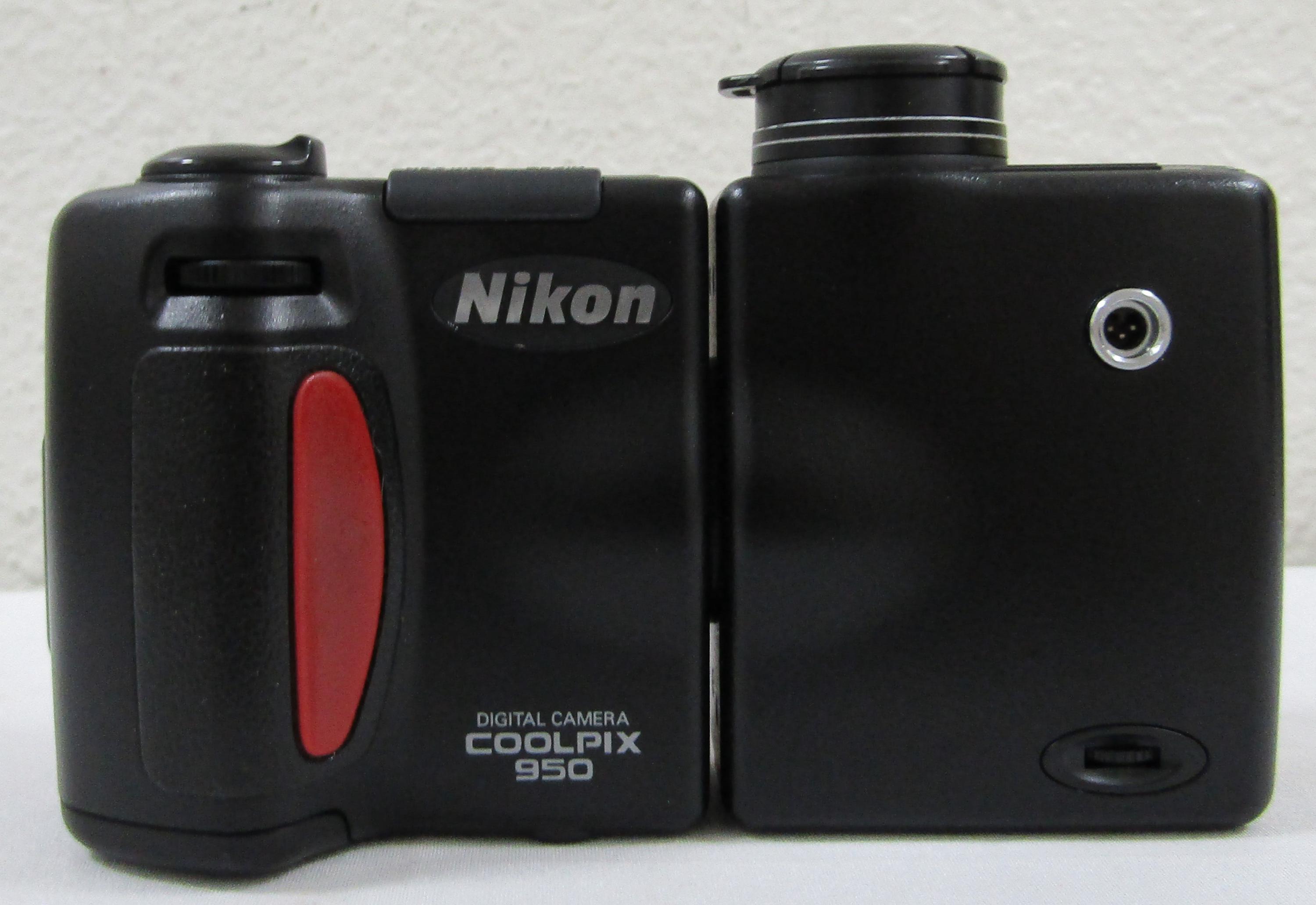 Nikon Coolpix 950 Digital Camera With Original Packaging, Papers 