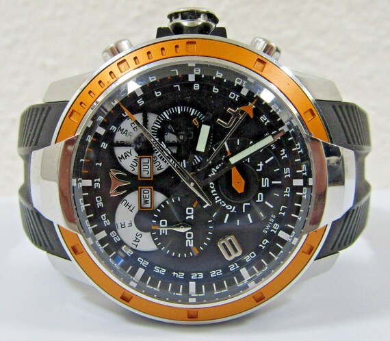 Technomarine UFC19 Men s Swiss Made Triple Date Chronograph Watch