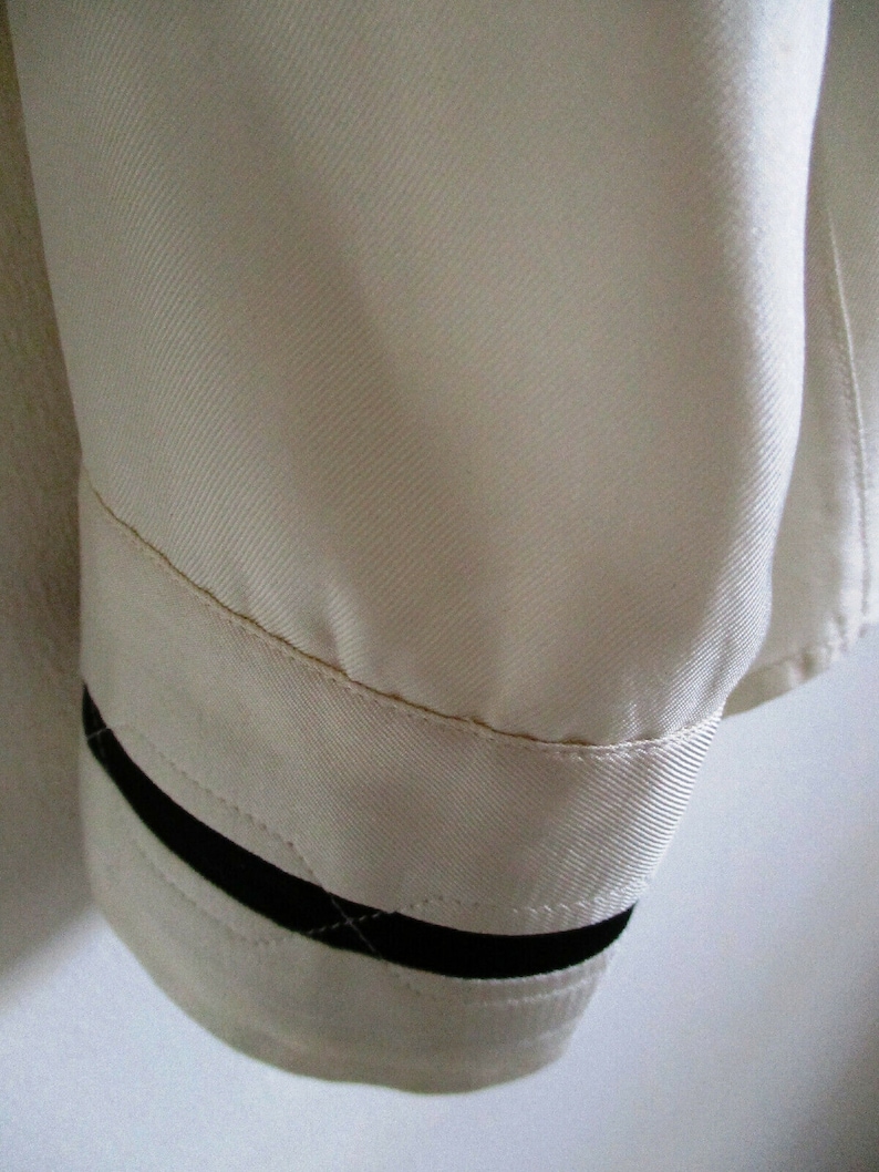 Gianni Versace Men/'s Long Sleeve Silk Pleated White with Black Stripes Size M-48